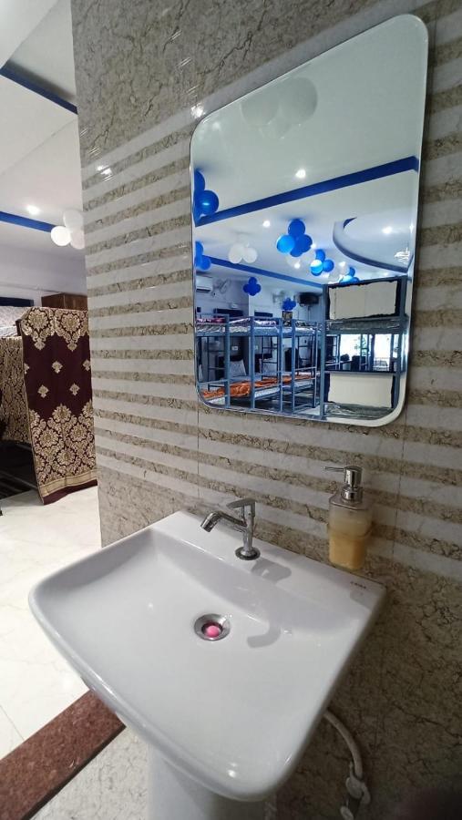Laxmi Dormitory Vrindavan Luaran gambar